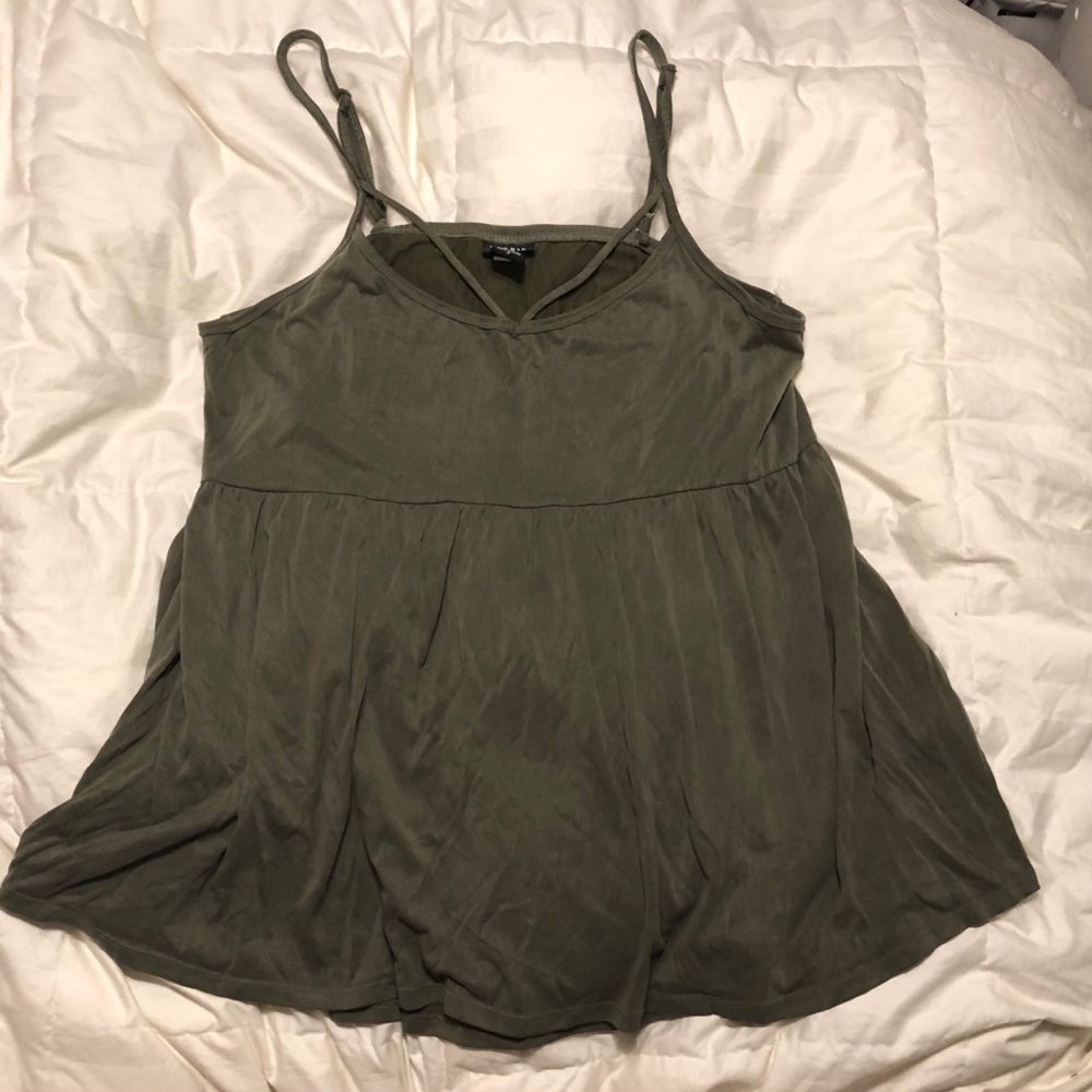 Strappy tank top!
